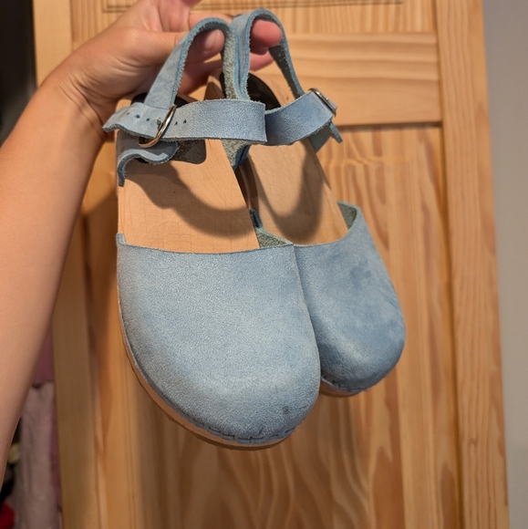 Cape Clog Other - Cape Clog Girls Blue Suede Size 4